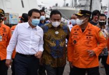 Aziz Syamsudin Wakil Ketua DPR RI Kunjungi Posko Terpadu Operasi SAR Sriwijaya SJ-182
