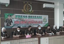 Peringati Hari Bakti Adhyaksa Ke-61, Kejari Pringsewu Berikan Bantuan Satu Unit Mobil Ambulance