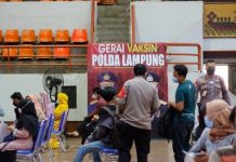 Polda Lampung Bagikan 2000 Dosis Vaksin Untuk Masyarakat Di GSG Unila