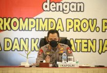 Pimpin Rapat Forkopimda Jayapura, Kapolri Tekankan Kesiapan PON dan Penanganan Covid-19