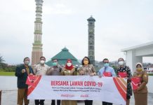 CCEP Indonesia dan Coca-Cola Bagikan Minuman Untuk Nakes