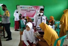 Percepat Vaksinasi Anak, Disdikbud dan Dinkes Waykanan Gelar Vaksin