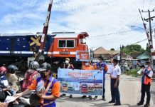 Divre IV Tanjungkarang Tingkatkan Keselamatan Dengan Sosialisasi di Perlintasan Sebidang