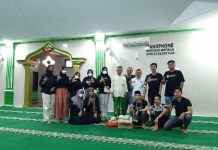 FKPPIB Bebersih Masjid dan Bagi Takjil