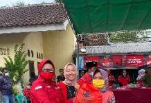 Wakil Ketua Bidang Koperasi dan UMKM DPD PDI Perjuangan Gelar Operasi Pasar Murah