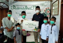 PHE OSES 2022 Santuni Anak Yatim dan Dhuafa di Kepulauan Seribu