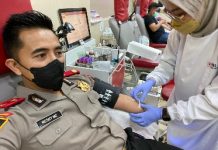 Kompol Resky Maulana Donor Darah di Baksos Sespimmen Polri Dikreg