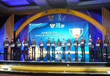 PLN Raih Penghargaan Mitra BUMN Champion 2022 dari Erick Thohir