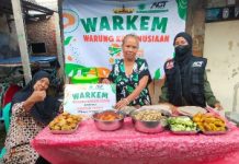 Warkem Mobile ACT Bandar Lampung Penuhi Gizi Lansia dan Balita Prasejahtera