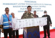 Menko Luhut Resmikan PLTS Terapung Milik PLN di Nusa Dua Bali