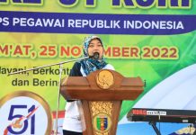 Wagub Chusnunia Lepas Peserta Jalan Sehat Dalam Rangka HUT Korpri ke-51