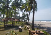 Hari Pertama Ramadhan Pantai Mandiri dan Labuhan Jukung Sepi