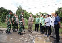 Gubernur Arinal Tinjau Langsung Kondisi Jalan di Rumbia Lamteng