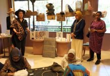 Ketua Dekranasda Lampung Buka Mini Exhibition di Bali, Yakin Tapis “Naik Kelas”