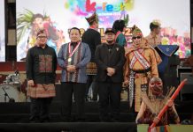 Gubernur Arinal Buka Karnaval Topeng 2023 yang Diikuti Ribuan Peserta, Kemenparekraf Apresiasi Upaya Lampung dalam Pemulihan Ekonomi dan Peningkatan Kunjungan Wisatawan