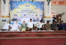 Gubernur Arinal dan Riana Bersama Ribuan Masyarakat Hadiri Pengajian Akbar Pemprov Lampung di Masjid Agung Taqwa Kota Metro