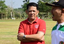 Pj Bupati Firsada Semangati Calon Anggota Paskibraka Saat Latihan