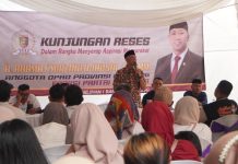 Turun Dapil Rahmat Mirzani Djausal Serap Aspirasi Masyarakat Tanjungkarang Pusat
