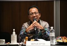 Ratusan Pelajar Grudug Kantor DPRD Lampung, Mingrum Gumay Sampaikan Pesan Positif