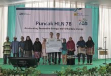 Wujud Rasa Syukur di Hari Listrik Nasional ke-78, PLN NP UPK Tarahan Salurkan Sembako dan Berikan Gerobak UMKM