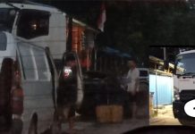 Mobil Truk Trailer Kencing Di jalan Batu Ampar