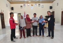 Tiyuh Balam Asri Salurkan BLT DD Kepada 24 KPM