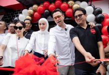 Bareng Rafi-Nagita, Putri Zulkifli Hasan Hadiri Peresmian Rojo Sambel Si Aa