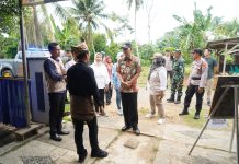 Pj.Bupati Pringsewu Tinjau TPS di Kecamatan Pringsewu dan Sukoharjo