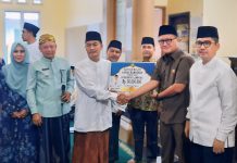 Wakili Gubernur, Ketua Tim Safari Ramadhan Ahmad Giri Akbar Ajak Masyarakat Lamtim Jaga Kebersamaan