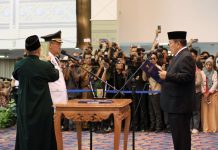 Gubernur Arinal Melantik dan Mengambil Sumpah Jabatan Aswarodi sebagai Penjabat Bupati Lampung Utara