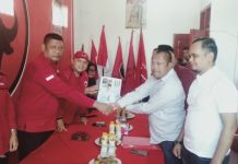 Ali Rahman Resmi Kembalikan Berkas Formulir Balonkada ke DPC PDIP Waykanan