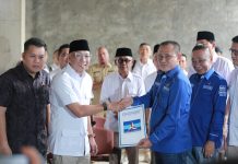 Cagub RMD Ambil dan Kembalikan Berkas di Demokrat Lampung