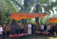 Bupati Letakan Batu Pertama Pembangunan Gereja Katolik di Kaur