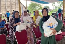 Ratusan Warga di Tiga Kota Terima Paket Sembako Gratis dari Program CSR PTPN I Regional 4