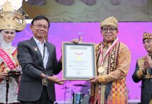 Pemprov Lampung Raih Penghargaan Karisma Event Nusantara dari Kemenparekraf dan Sertifikat Muri