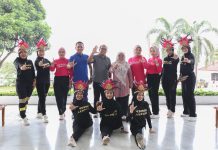 Pj. Gubernur Samsudin Lepas Atlet Perwosi Lampung Ikuti Lomba Senam Kreasi Piala Ibu Negara RI