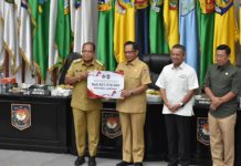 Pj Gubernur Lampung Terima Insentif Fiskal Pengendalian Inflasi Daerah