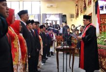Pengambilan Sumpah 35 Anggota DPRD Lambar Terpilih Masa Jabat 2024-2029 Resmi Dilantik