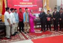 RMD Hantarkan Pasangan Winarti-Reynata Daftar KPUD Tuba