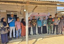 Peringati Hari Pelanggan Nasional, PLN Bersama Pj Gubernur Lampung Serahkan Bantuan Listrik Gratis