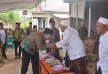 Ela-Azwar Calon Bupati Dan Wakil Bupati Lamtim Hadiri Pengajian Maulid Nabi di Sukadana Selatan