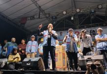 Ela-Azwar Dangdutan Bersama Ribuan Warga Kecamatan Sribhawono