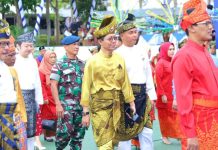 Hadiri HUT Ke-195 Batam, Amsakar Achmad: Jadikan Momentum Memupuk Semangat Persatuan dan Kebersamaan
