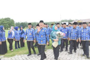 M. Firsada bersama istrinya 