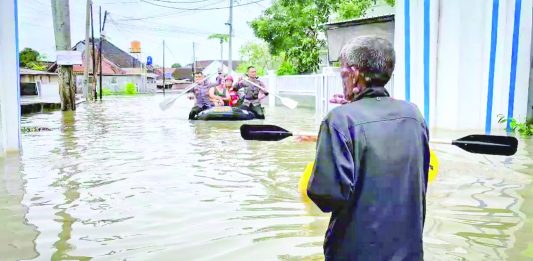 Eva Dwiana Dikritik Abai Tangani Banjir