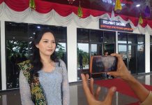 Almira Prihatin Kesejahteraan Guru & Dosen Almira