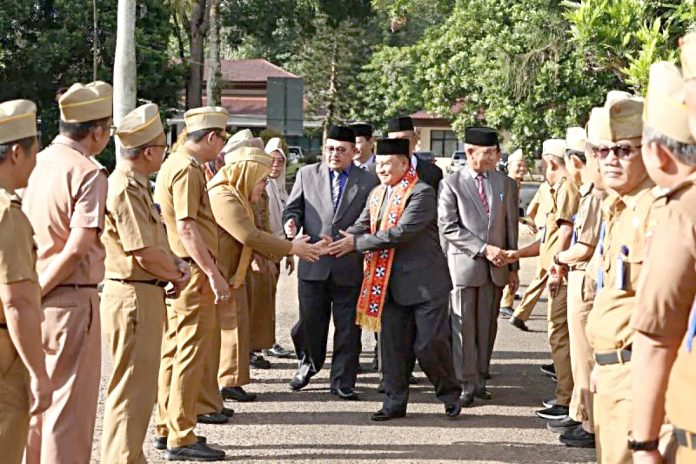 Hari pertama memimpin apel rutin mingguan