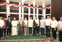Gubernur Mirza Buka Puasa Bersama Imam Saudi Arabia Gubernur Lampung Rahmat Mirzani Djausal