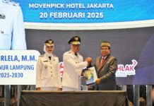 Gubernur Lampung Rahmat Mirzani Djausal dan Mantan Pj. Gubernur Samsudin Lakukan Serah Terima Jabatan di Jakarta