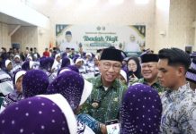 Gubernur Lepas Jamaah Calon Haji dan Serahkan Dana Olah Atei